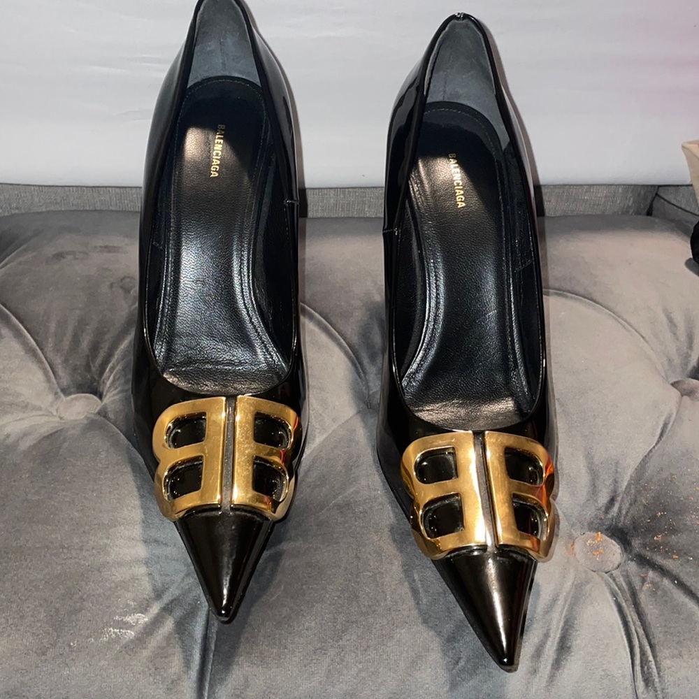 Balenciaga Black Size 39 worn once in very good condition